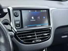 Peugeot 2008 (2017) thumbnail 34