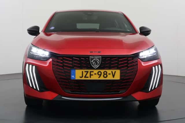 Peugeot 208 (2024) thumbnail 3