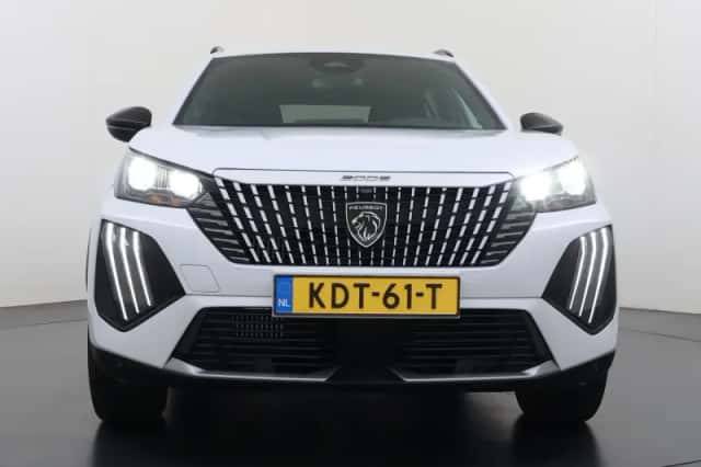 Peugeot 2008 (2025) thumbnail 3