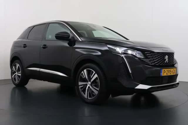 Peugeot 3008 (2022) thumbnail 2