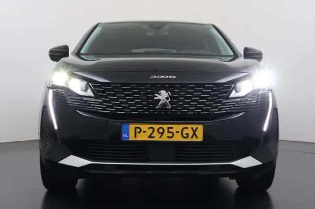 Peugeot 3008 (2022) thumbnail 3