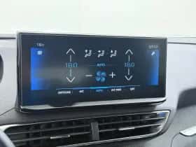 Peugeot 3008 (2022) thumbnail 32
