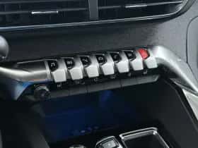 Peugeot 3008 (2022) thumbnail 37