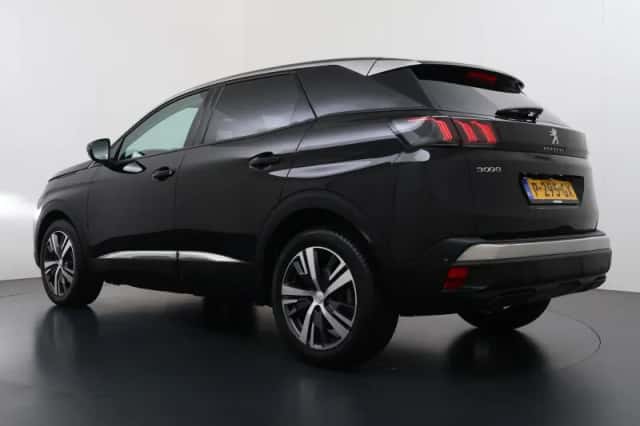Peugeot 3008 (2022) thumbnail 5