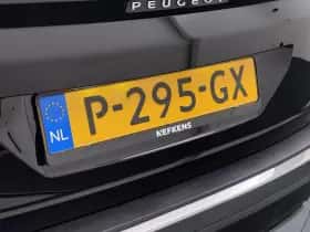 Peugeot 3008 (2022) thumbnail 10