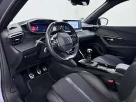 Peugeot 2008 (2021) thumbnail 16