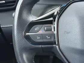 Peugeot 2008 (2021) thumbnail 26