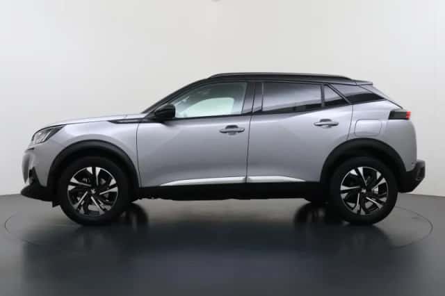 Peugeot 2008 (2021) thumbnail 4