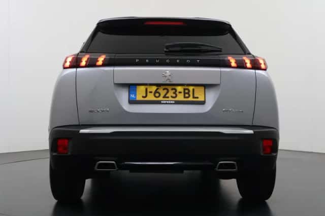 Peugeot 2008 (2021) thumbnail 6