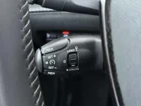 Peugeot 2008 (2022) thumbnail 25