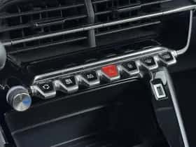 Peugeot 2008 (2022) thumbnail 35