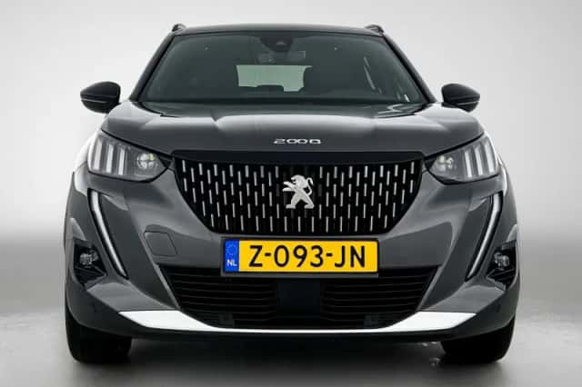 Peugeot 2008 (2022) thumbnail 4