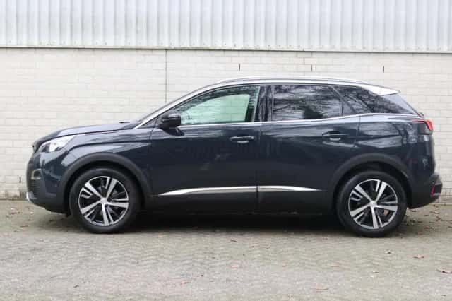 Peugeot 3008 (2020) thumbnail 2