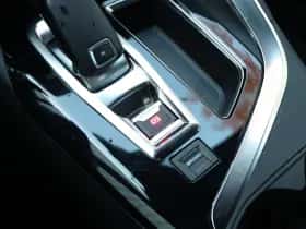 Peugeot 3008 (2020) thumbnail 36