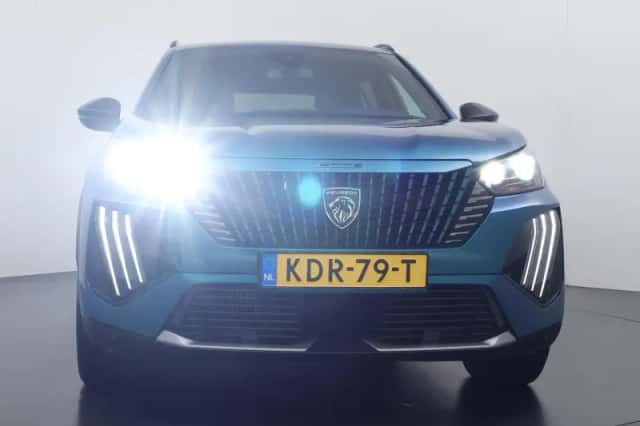 Peugeot 2008 (2025) thumbnail 3