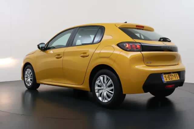 Peugeot 208 (2023) thumbnail 5