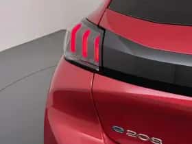 Peugeot e-208 (2022) thumbnail 10