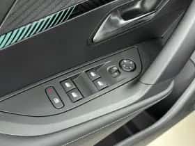 Peugeot 2008 (2021) thumbnail 15