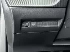 Peugeot 2008 (2021) thumbnail 27