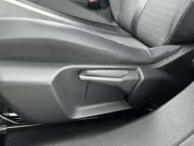 Peugeot 2008 (2021) thumbnail 28