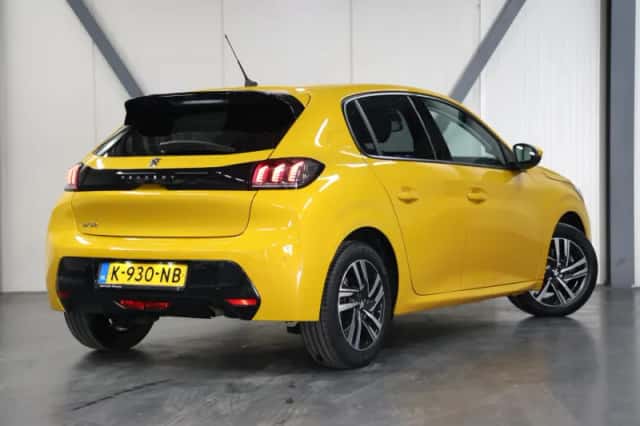 Peugeot 208 (2021) thumbnail 3