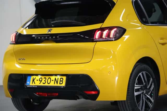 Peugeot 208 (2021) thumbnail 6