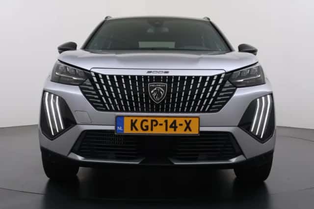 Peugeot 2008 (2025) thumbnail 3