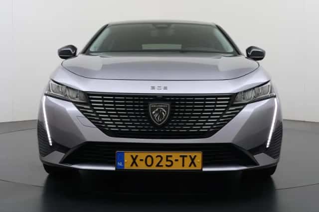 Peugeot 308 (2024) thumbnail 3