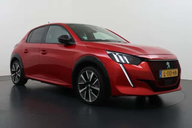 Peugeot e-208 (2021) thumbnail 2
