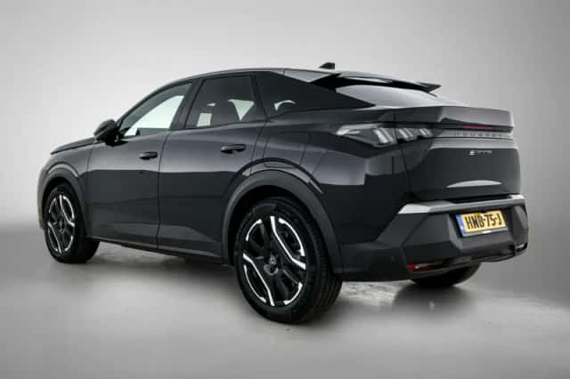 Peugeot e-3008 (2025) thumbnail 3