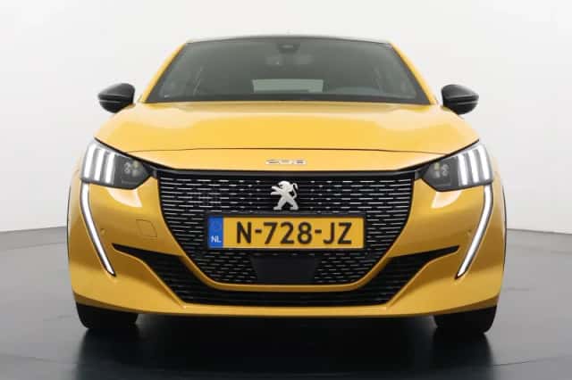 Peugeot 208 (2021) thumbnail 3