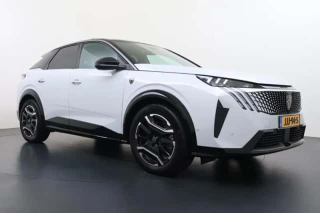 Peugeot e-3008 (2025) thumbnail 2