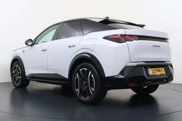 Peugeot e-3008 (2025) thumbnail 6