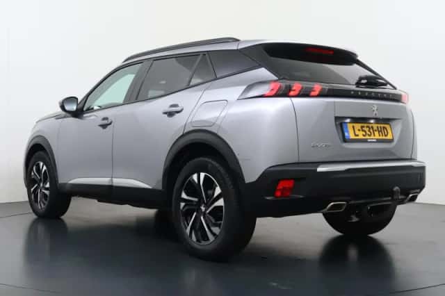Peugeot 2008 (2021) thumbnail 5