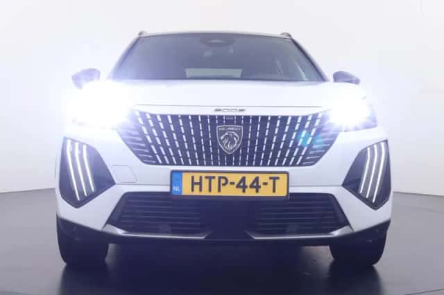 Peugeot e-2008 (2025) thumbnail 3