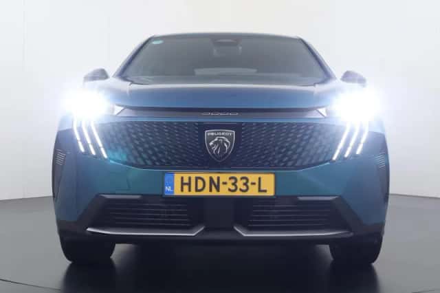 Peugeot 3008 (2025) thumbnail 3
