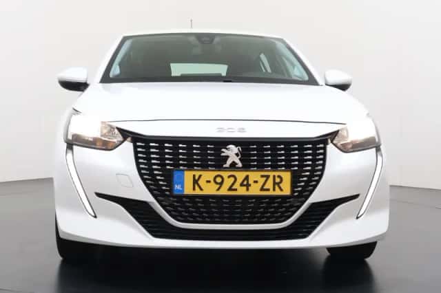 Peugeot 208 (2021) thumbnail 3