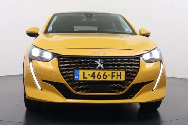 Peugeot e-208 (2021) thumbnail 3
