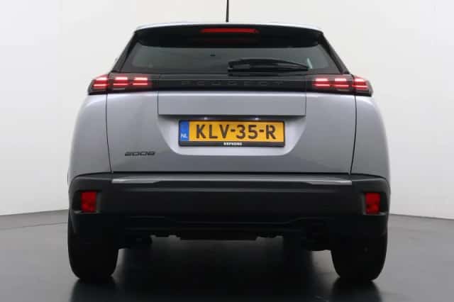Peugeot 2008 (2025) thumbnail 6