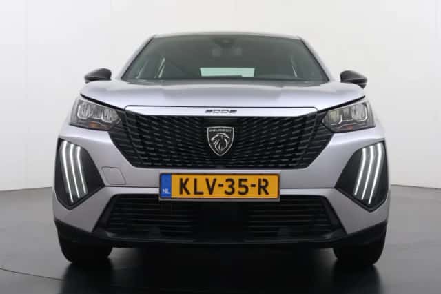 Peugeot 2008 (2025) thumbnail 3