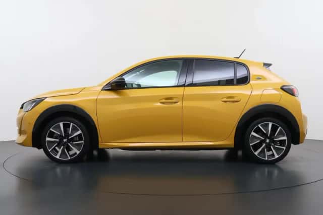 Peugeot e-208 (2023) thumbnail 4