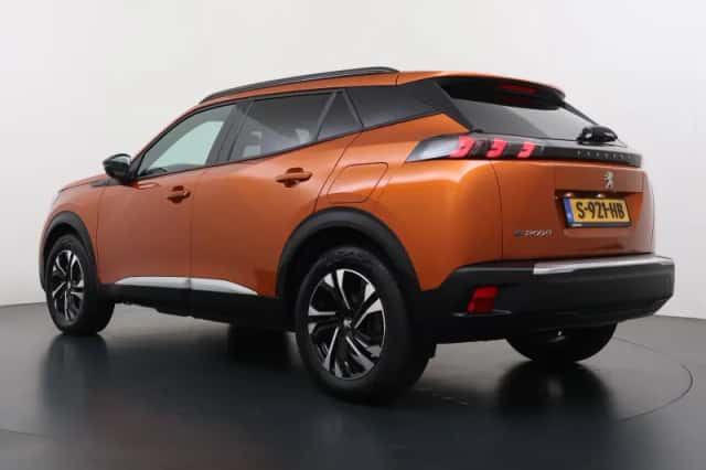 Peugeot e-2008 (2023) thumbnail 6