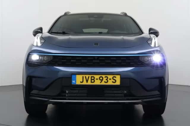 Lynk & Co 01 (2025) thumbnail 3