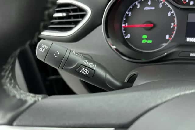 Opel Crossland (2022) thumbnail 14