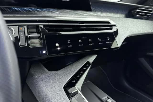 Peugeot e-3008 (2025) thumbnail 12