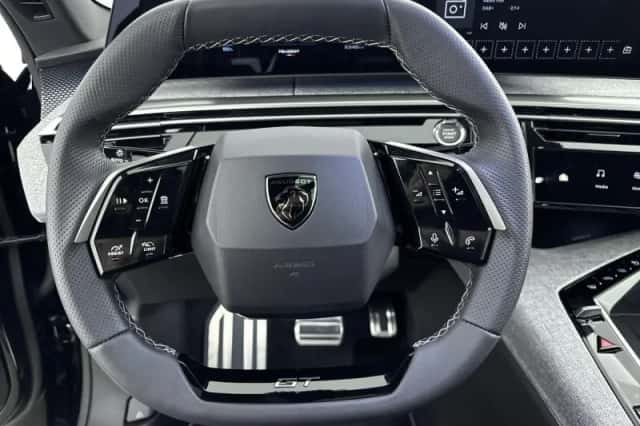 Peugeot e-3008 (2025) thumbnail 16