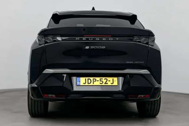 Peugeot e-3008 (2025) thumbnail 6