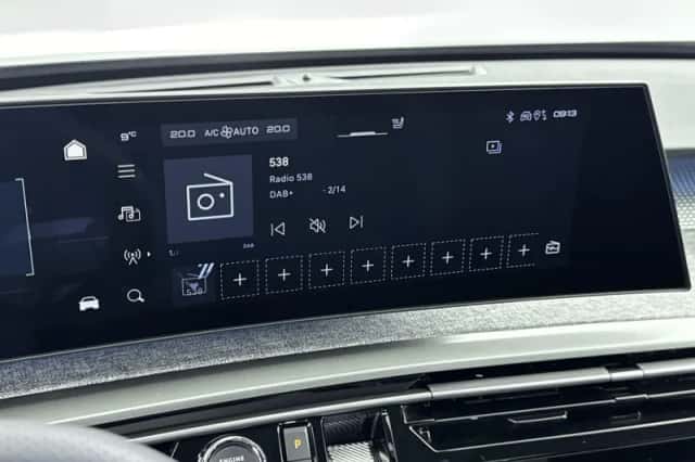 Peugeot e-3008 (2025) thumbnail 9