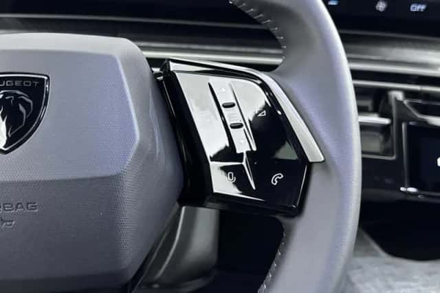 Peugeot e-3008 (2025) thumbnail 15