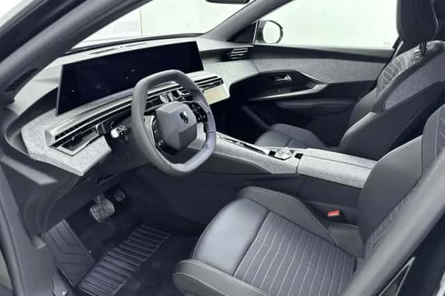Peugeot e-3008 (2025) thumbnail 9